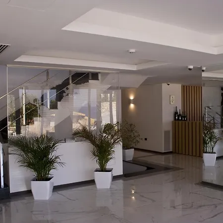 Morina Palace מלון 5*