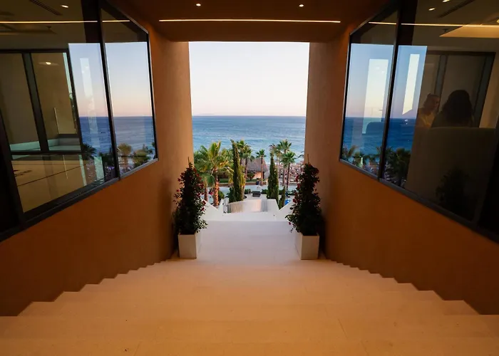 Отель Morina Palace 5*